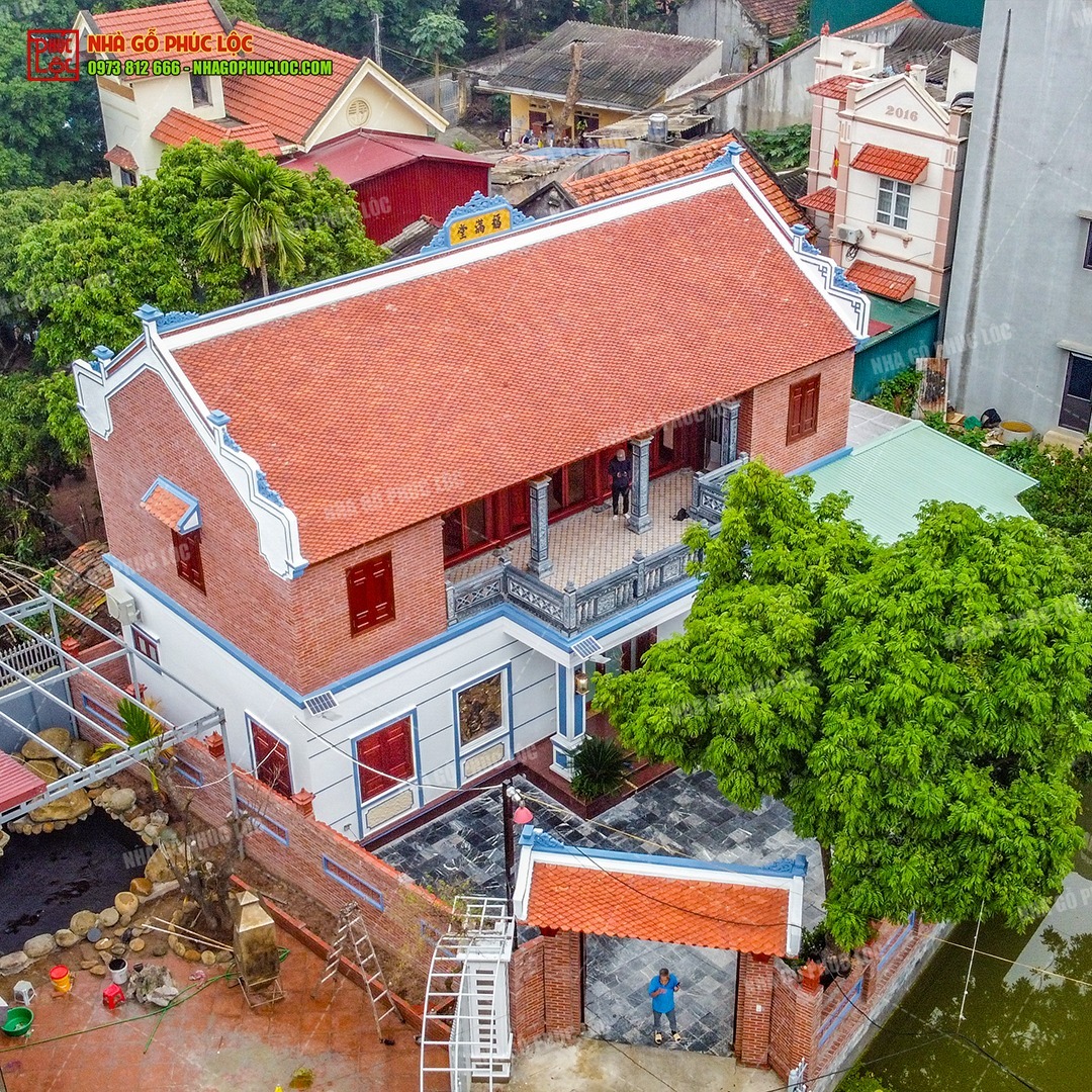 Nhà gỗ 3 gian 2 chái trên tầng 2