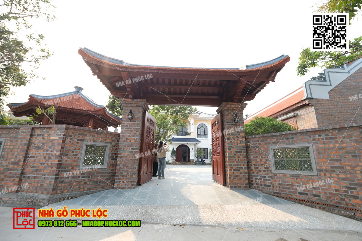 Khuôn viên nhà lim 5 gian rộng rãi